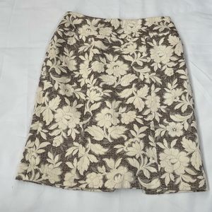 Ann Taylor Cream Floral Mini Skirt Size 4 NWT